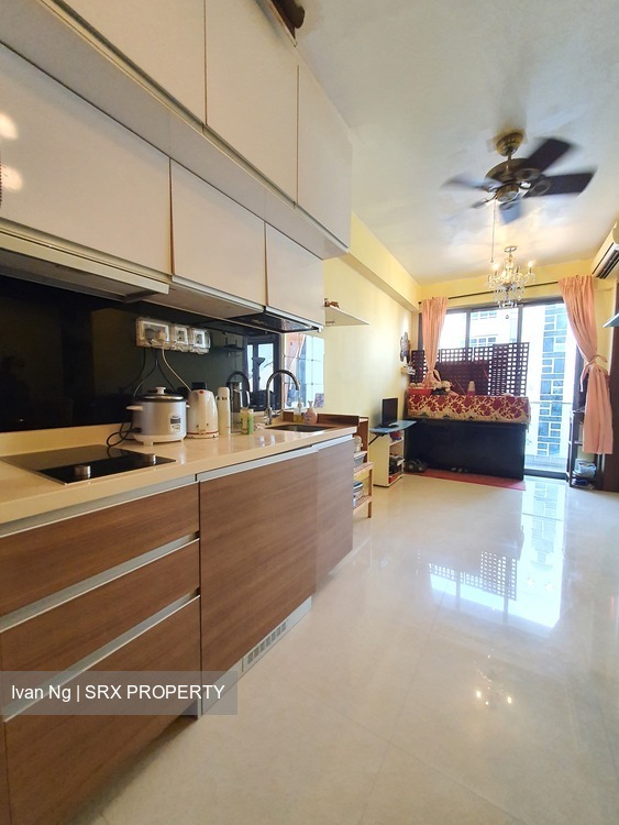 Centra Loft (D14), Apartment #327613691